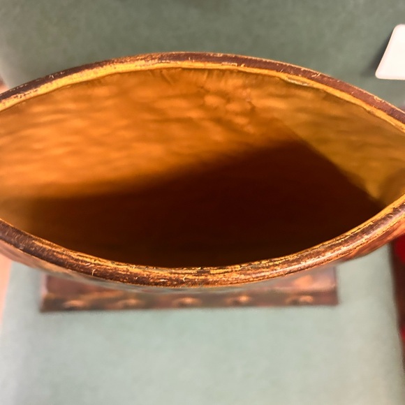 nbm home decor metal vase on a metal stand - Picture 3 of 6